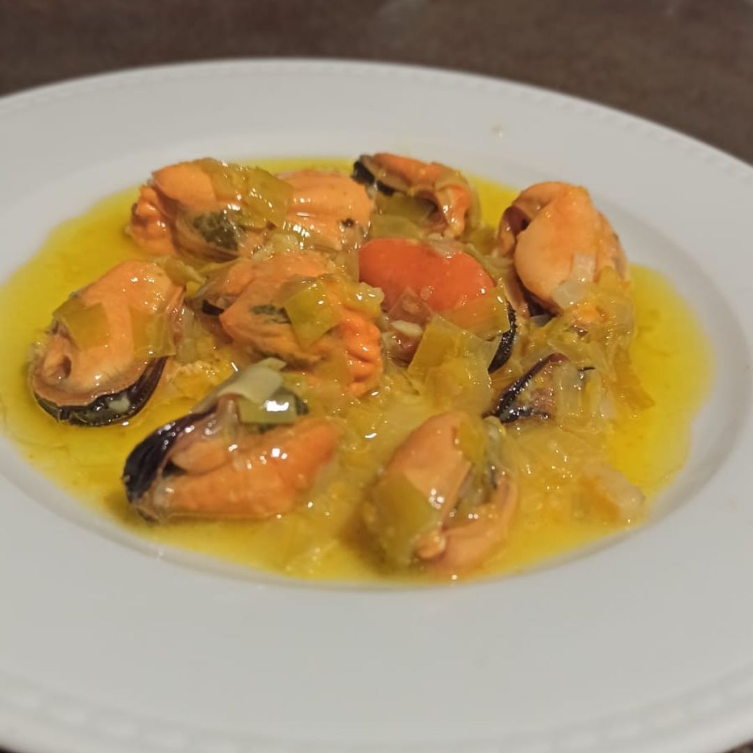 Mejillones al natural en escabeche de Lima y naranja