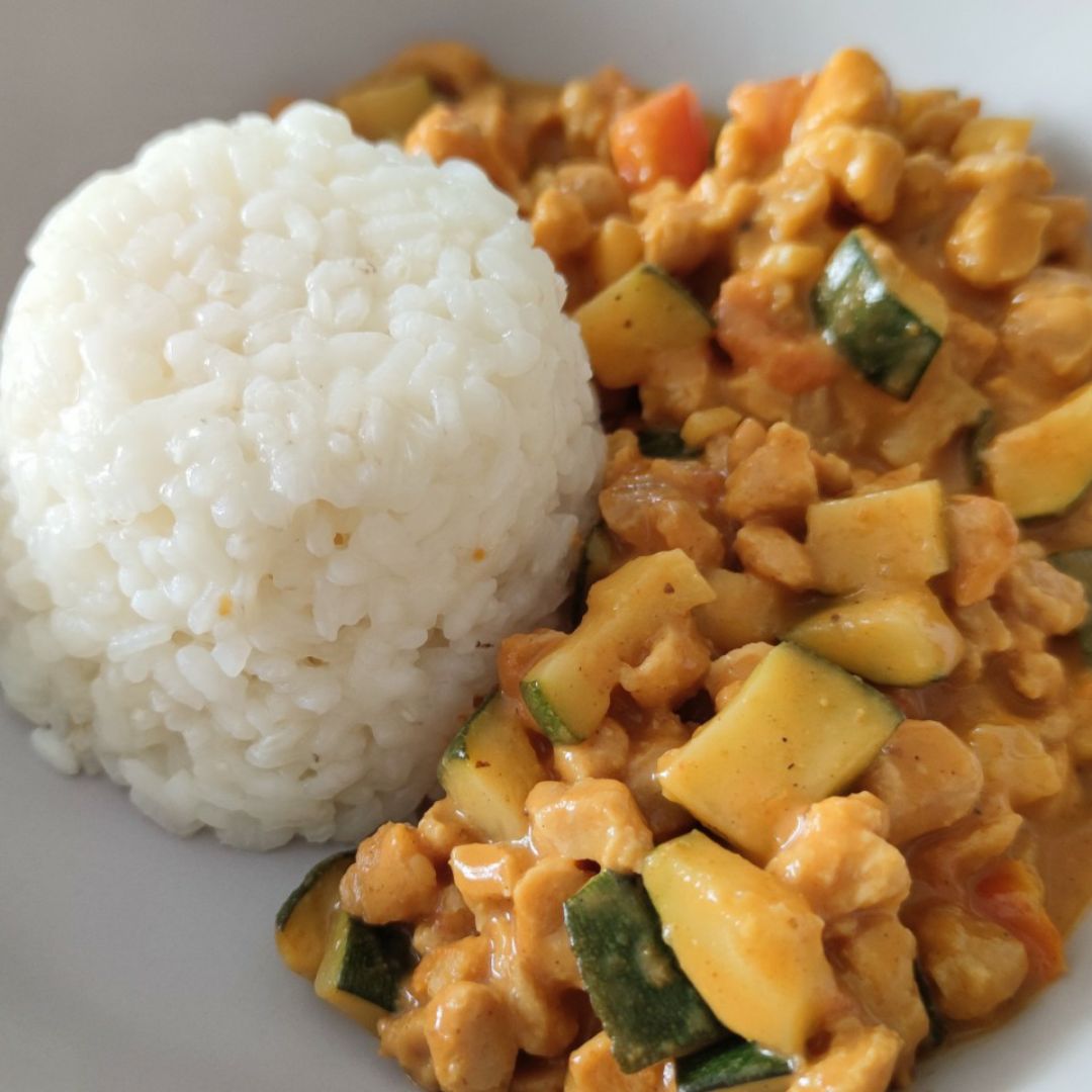 Curry de soja texturizada y calabacín 