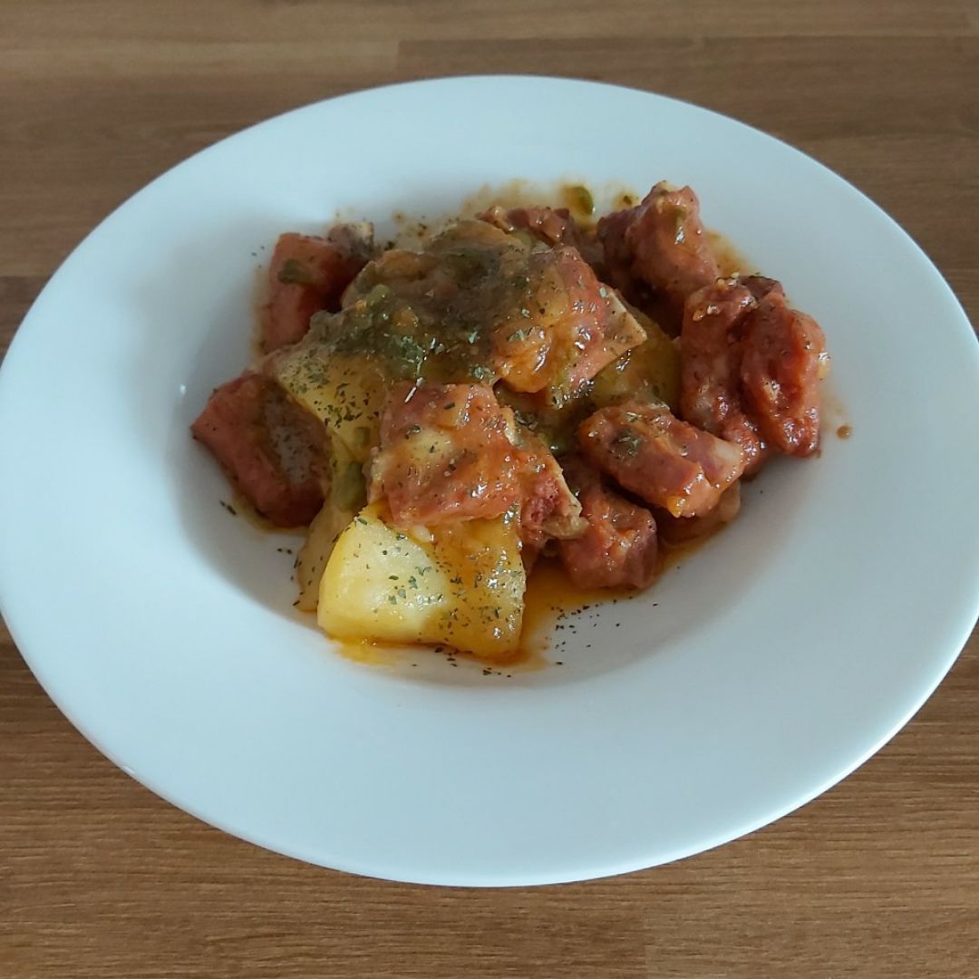 Patatas con costillas adobadas Patatas con costillas adobadas