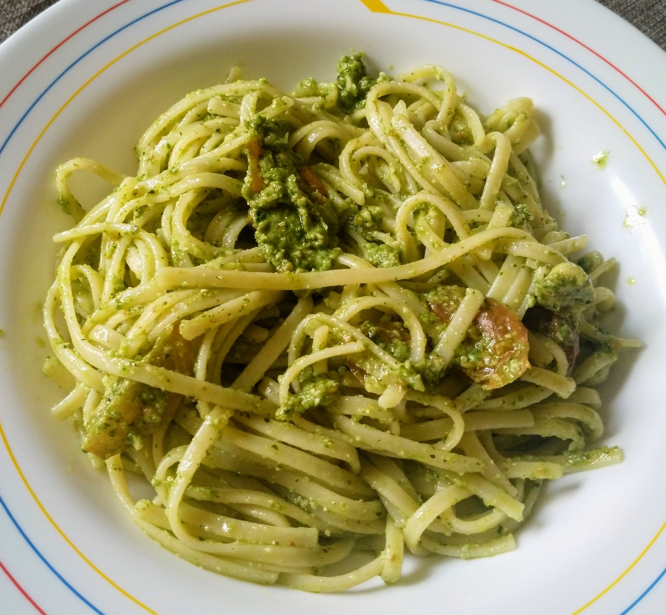 Tallarines al pesto