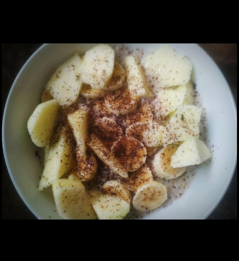 Porridge de avena con plátano y manzana 😋🍌🍎 Porridge de avena con plátano y manzana 😋🍌🍎