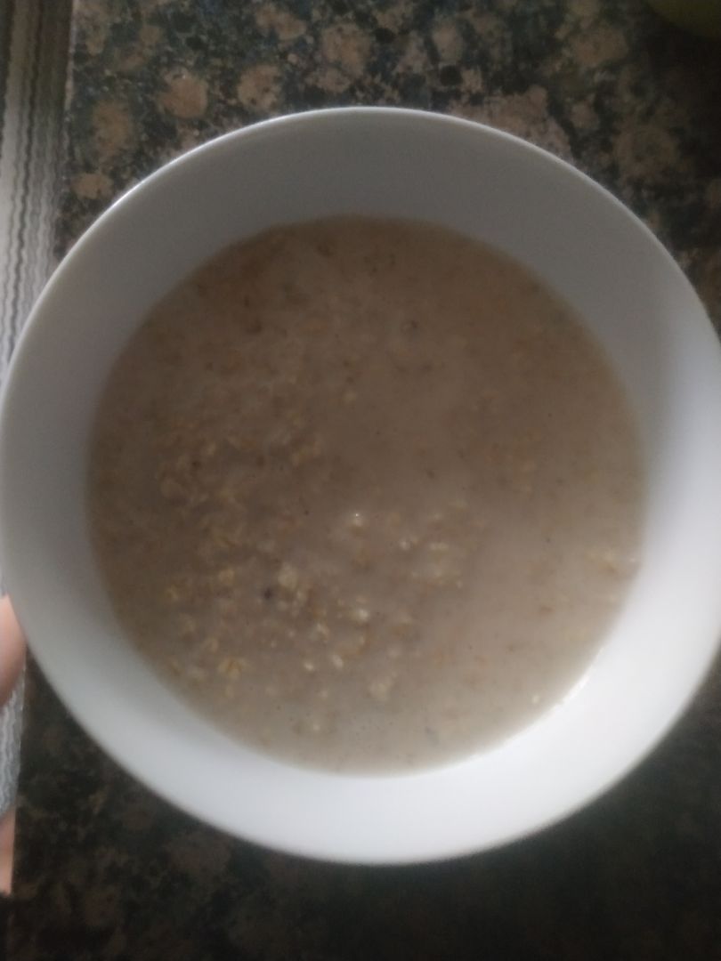 Porridge de avena con plátano y manzana 😋🍌🍎 Paso 1 Porridge de avena con plátano y manzana 😋🍌🍎 Paso 1