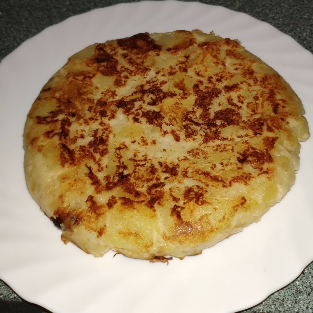 Tortilla de patatas vegana (sin huevo) Tortilla de patatas vegana (sin huevo)