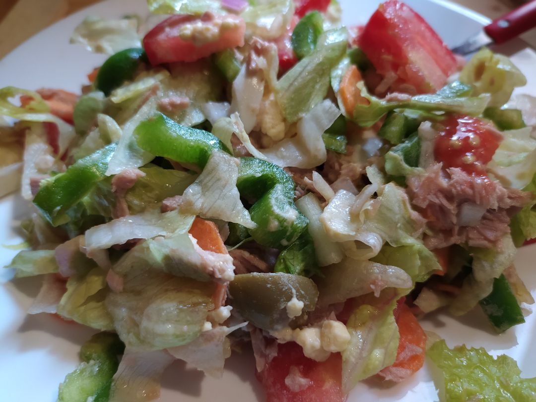 Ensalada de atun y huevo duro