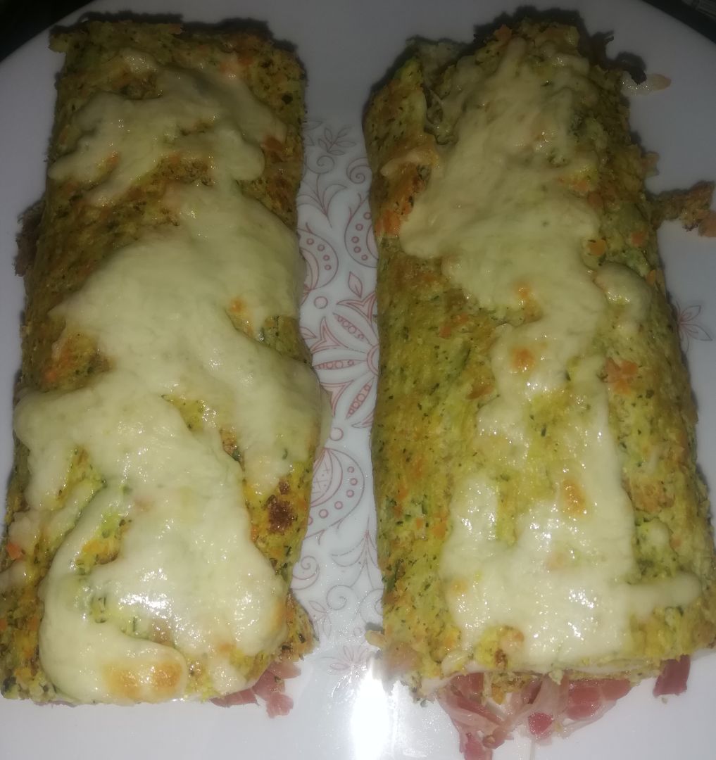 Rollito de verduras con jamón y mozzarella. Rollito de verduras con jamón y mozzarella.