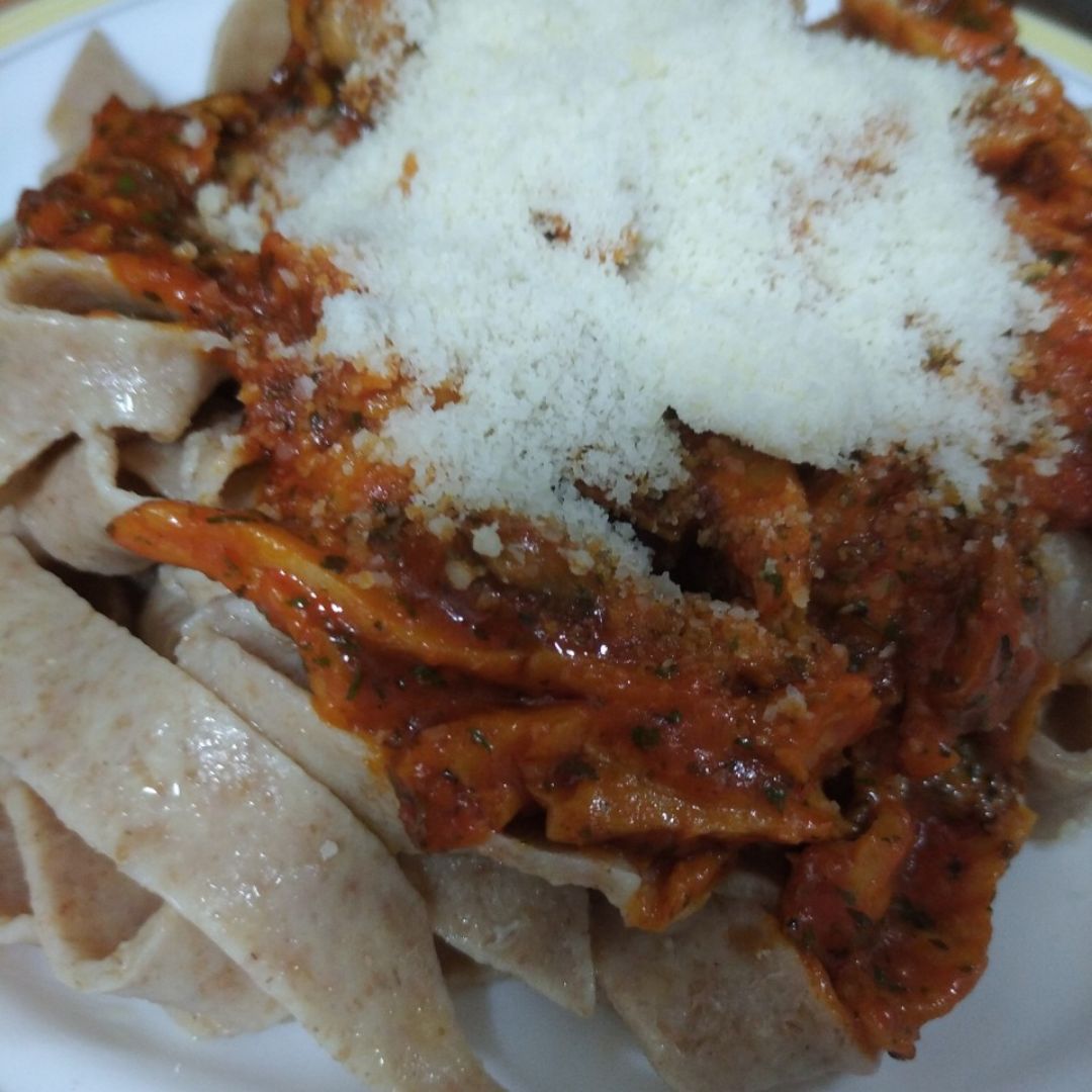Pasta integral casera con salsa de tomate Paso 5 Pasta integral casera con salsa de tomate Paso 5