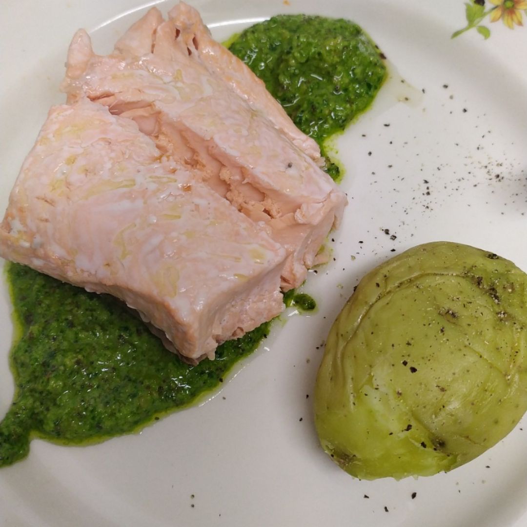 SALMÓN AL PESTO DE ESPINACA A LA LÉKUÉ