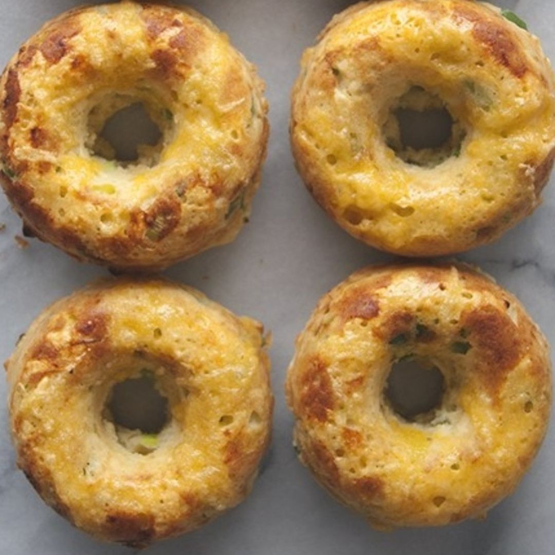 Donuts de queso y calabacín 🍩🧀 Donuts de queso y calabacín 🍩🧀