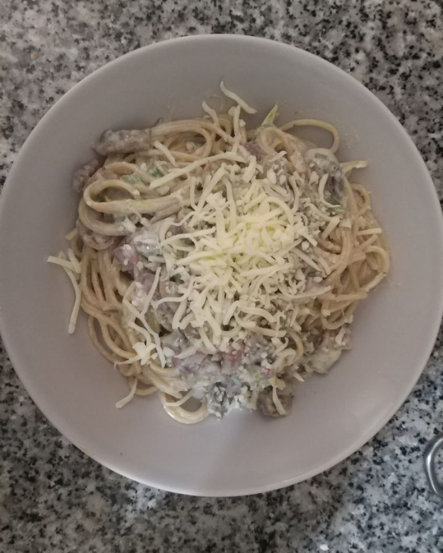 Spaguettis integrales con falsa carbonara Spaguettis integrales con falsa carbonara
