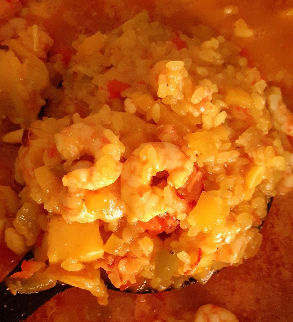 Arroz con gambas , calamares y carabineros Arroz con gambas , calamares y carabineros