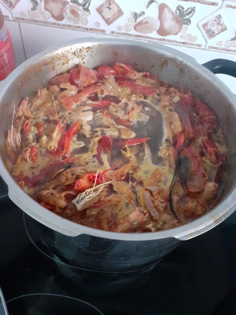 Arroz con gambas , calamares y carabineros Paso 0 Arroz con gambas , calamares y carabineros Paso 0