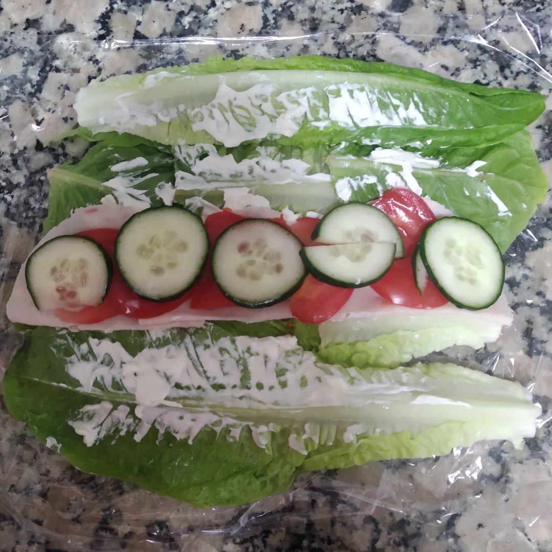 Wrap vegetal con lechuga Paso 3 Wrap vegetal con lechuga Paso 3