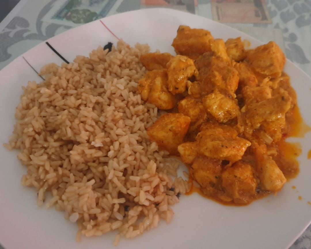 Curry de pollo