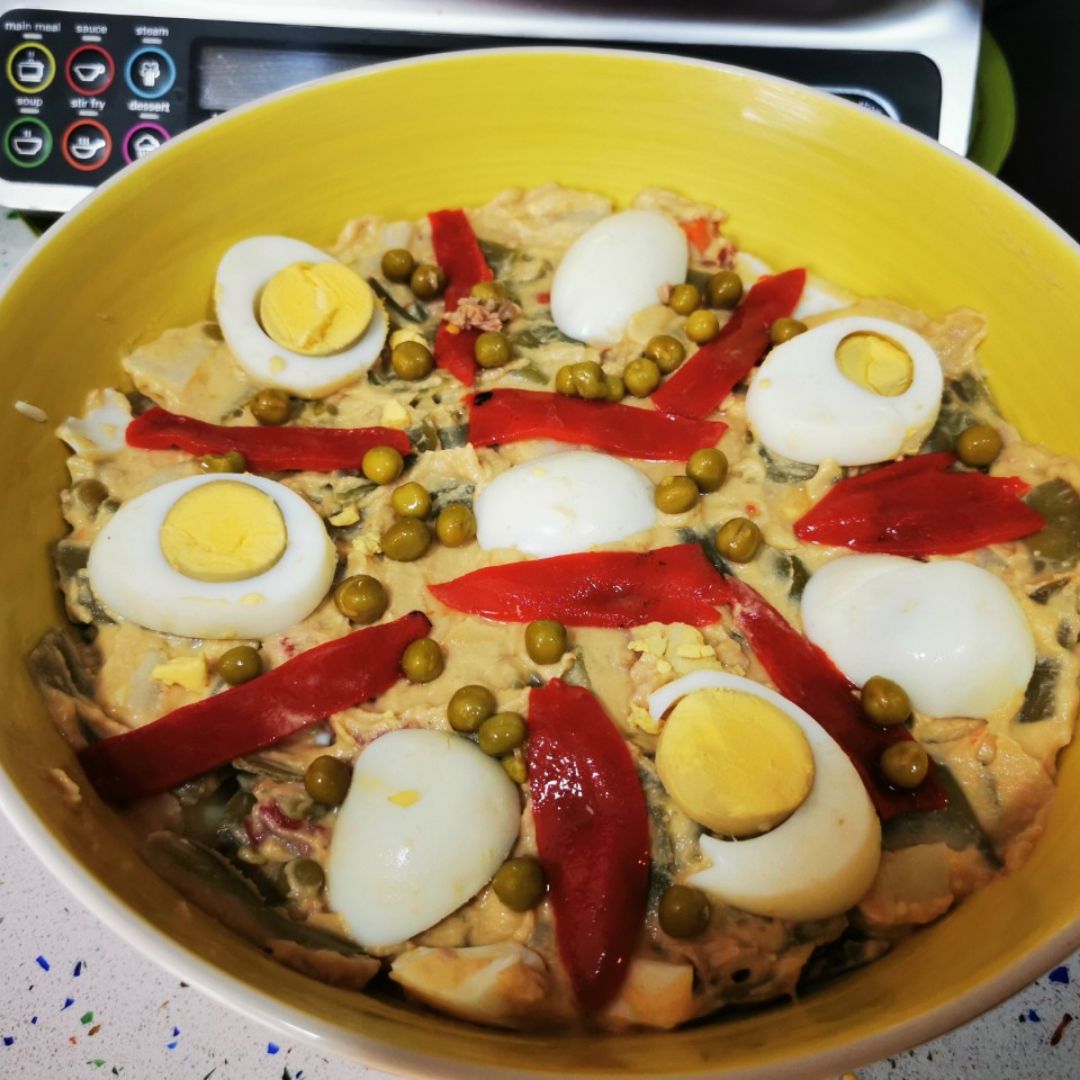 Ensaladilla rusa diferente, con humus Ensaladilla rusa diferente, con humus