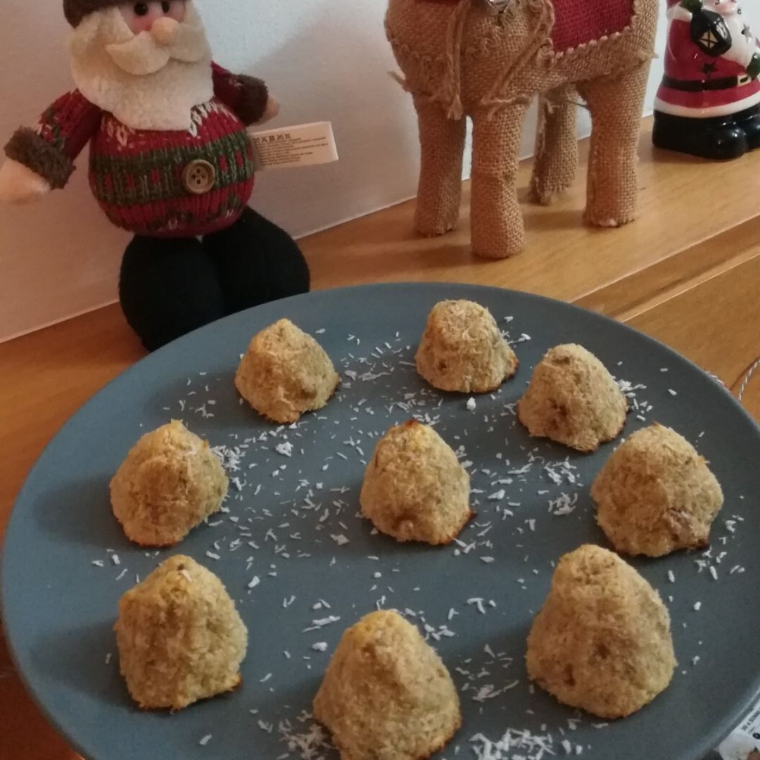 Dulces de coco navideños Dulces de coco navideños