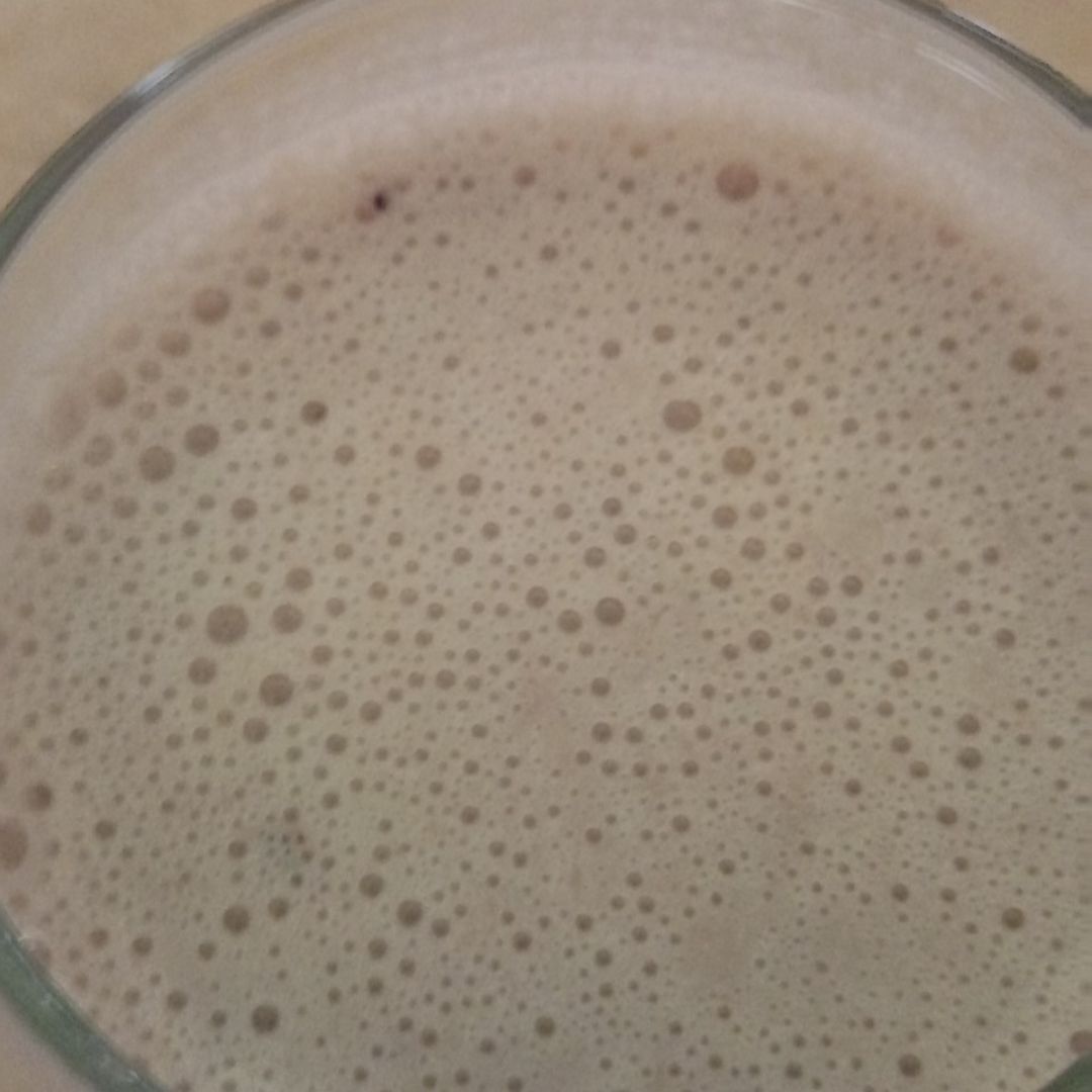 BATIDO SE PLATANO Y ARANDANOS BATIDO SE PLATANO Y ARANDANOS