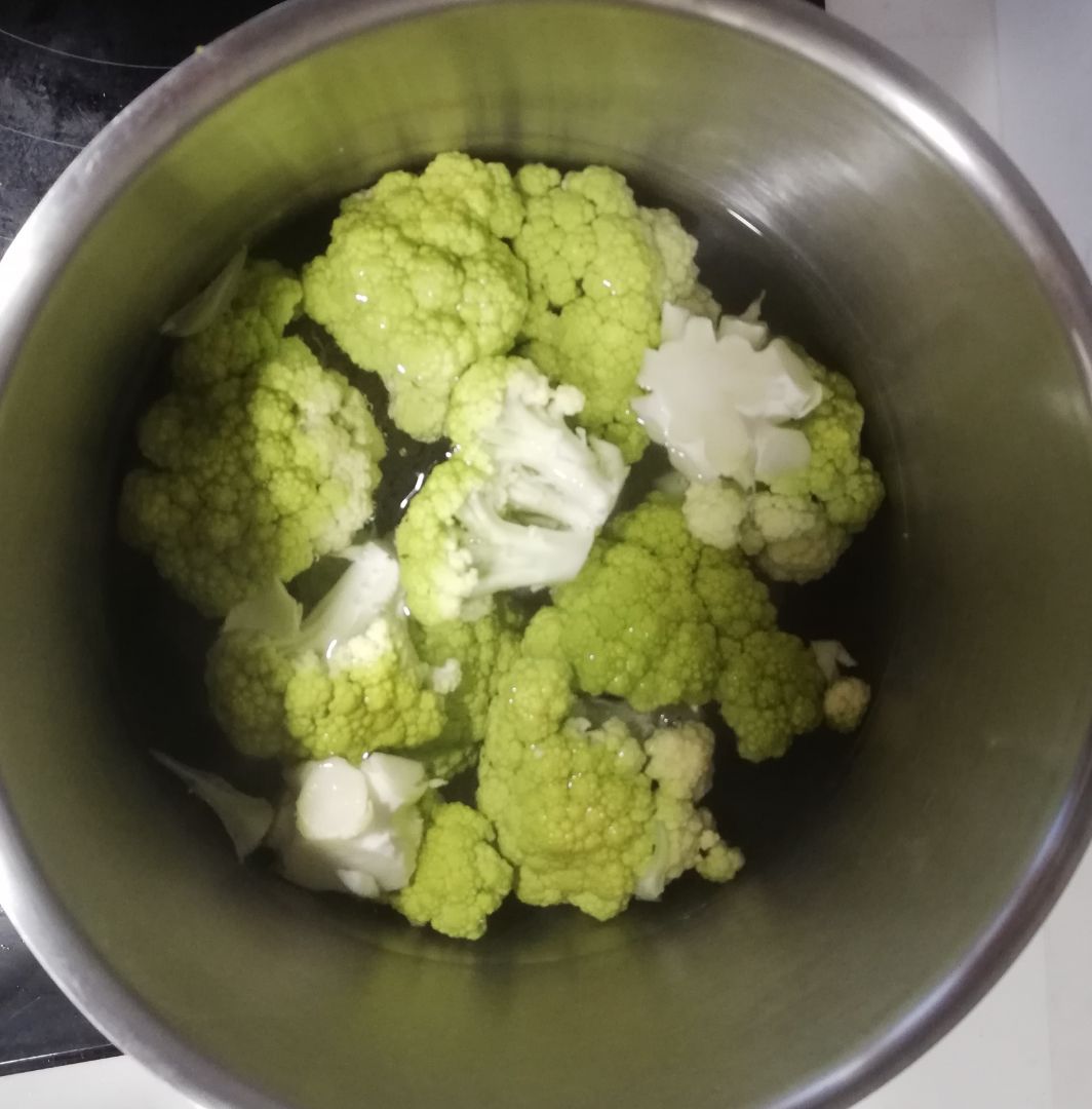 PIZZA CON BASE DE BROCOLI Paso 0