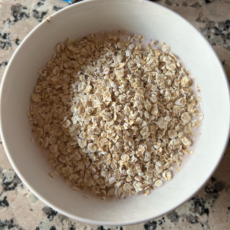 Kéfir de fresa con copos de avena