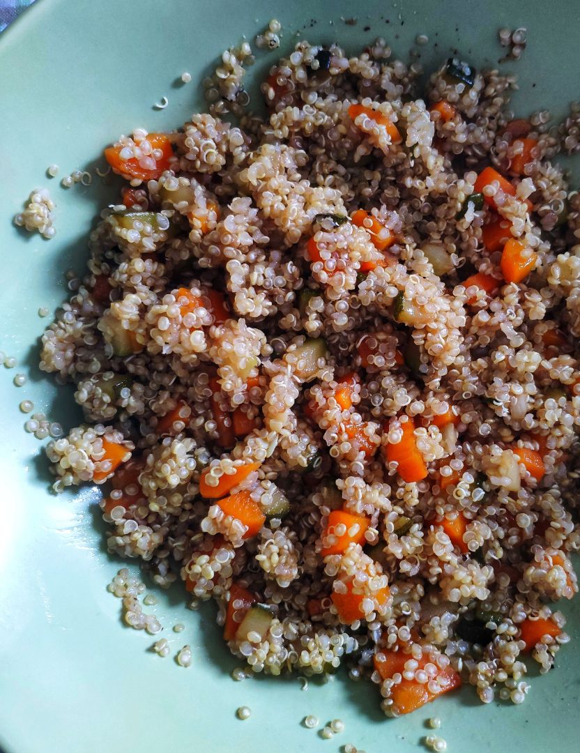 Salteado de quinoa con verduras Salteado de quinoa con verduras