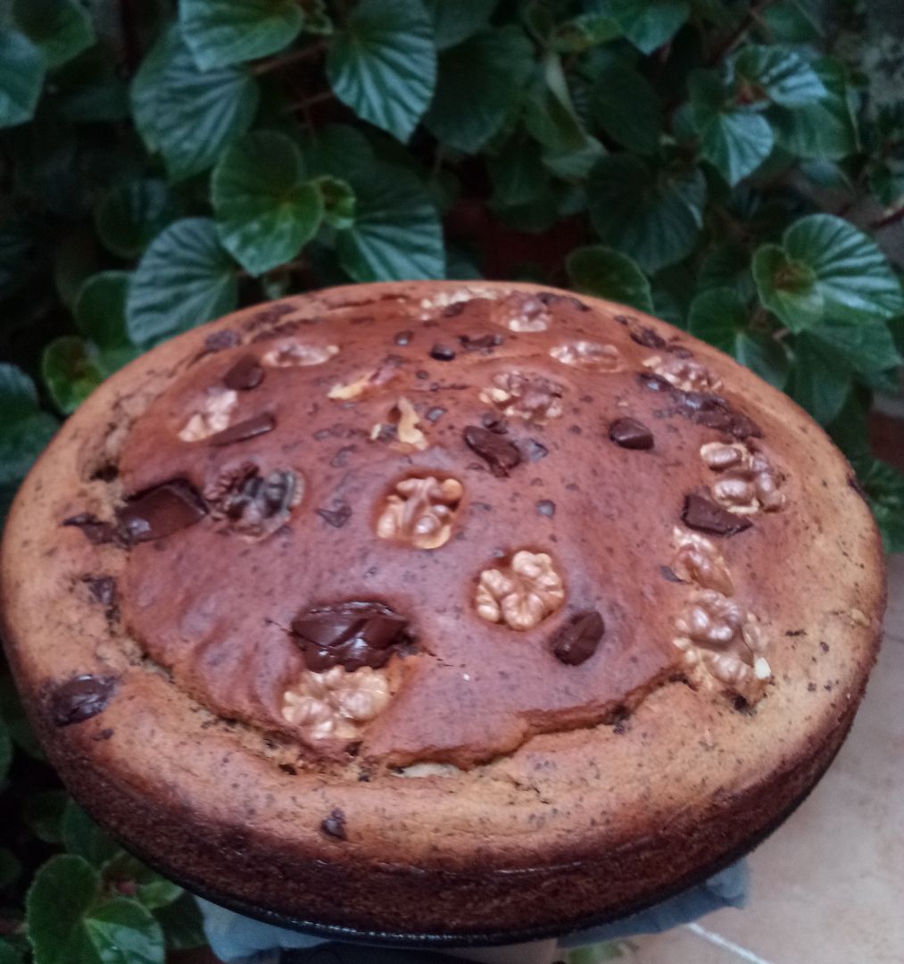 Bizcocho de plátano con chocolate 85% y nueces🍌🍫 Bizcocho de plátano con chocolate 85% y nueces🍌🍫