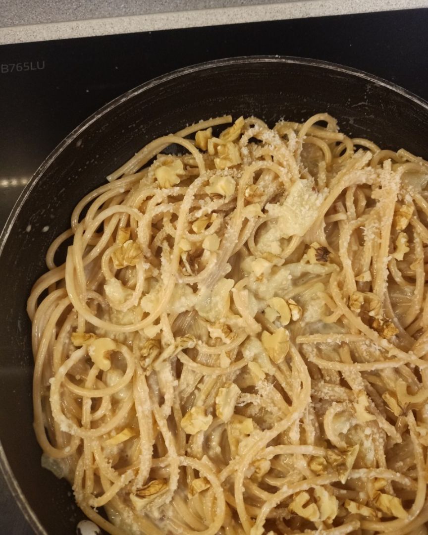 Espaguetis con salsa de pera y nueces ☀️