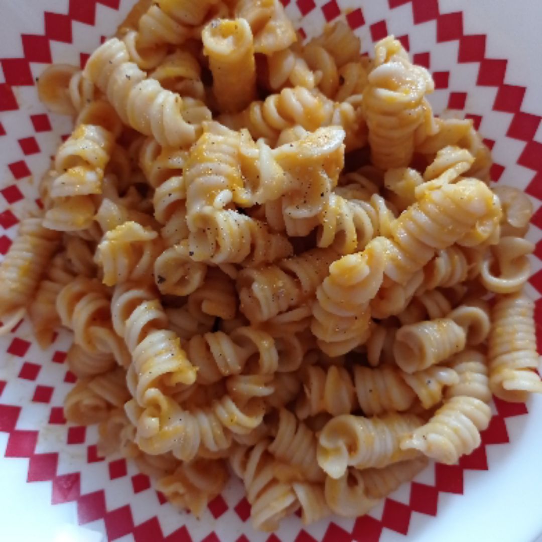 Macarrones con salsa de calabaza