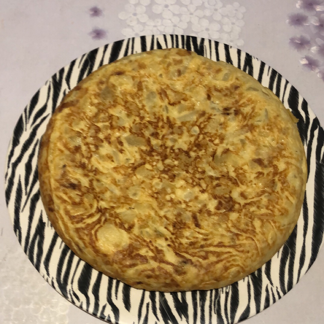 Tortilla de patata cocida con cebolla 