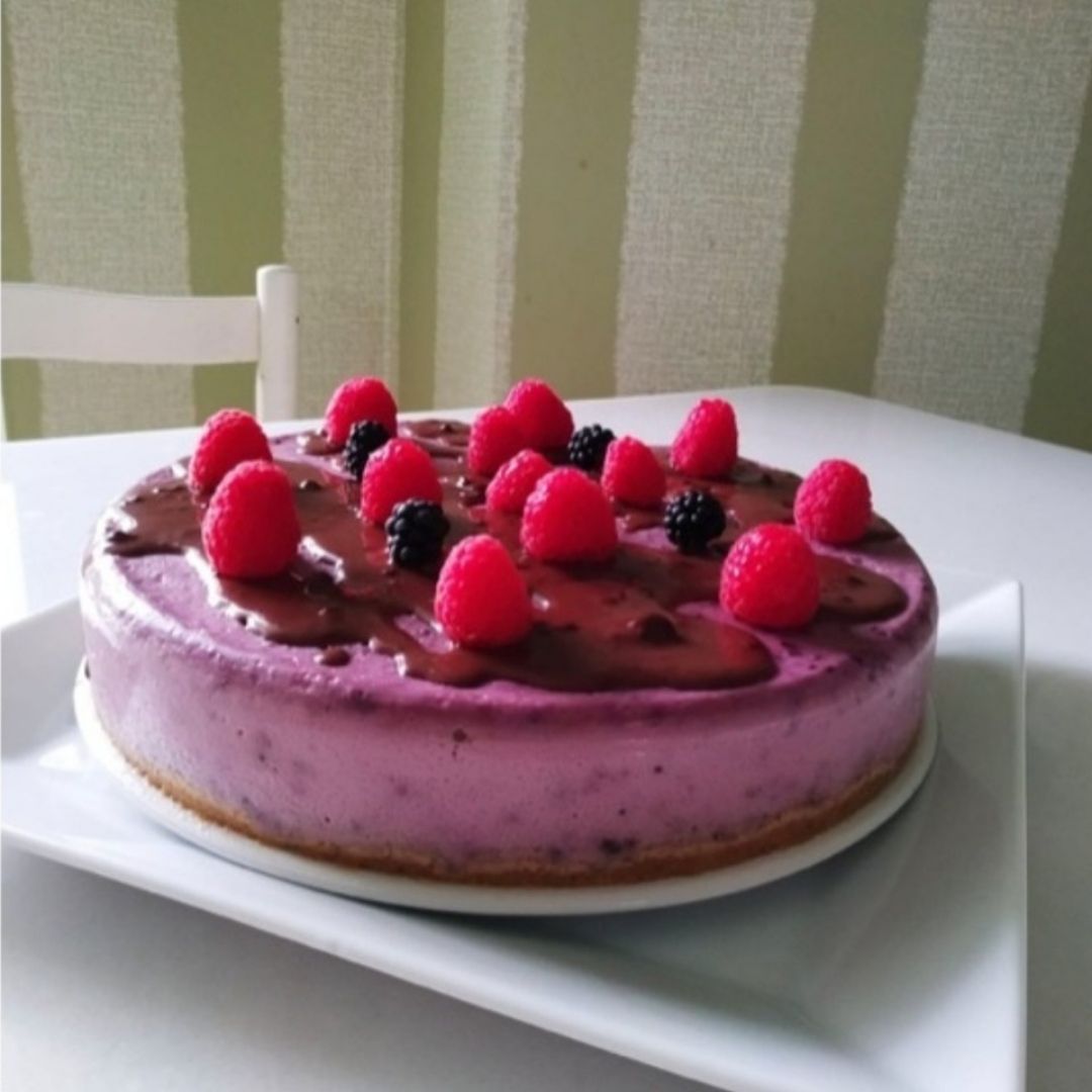 TARTA DE QUESO Y MORAS TARTA DE QUESO Y MORAS