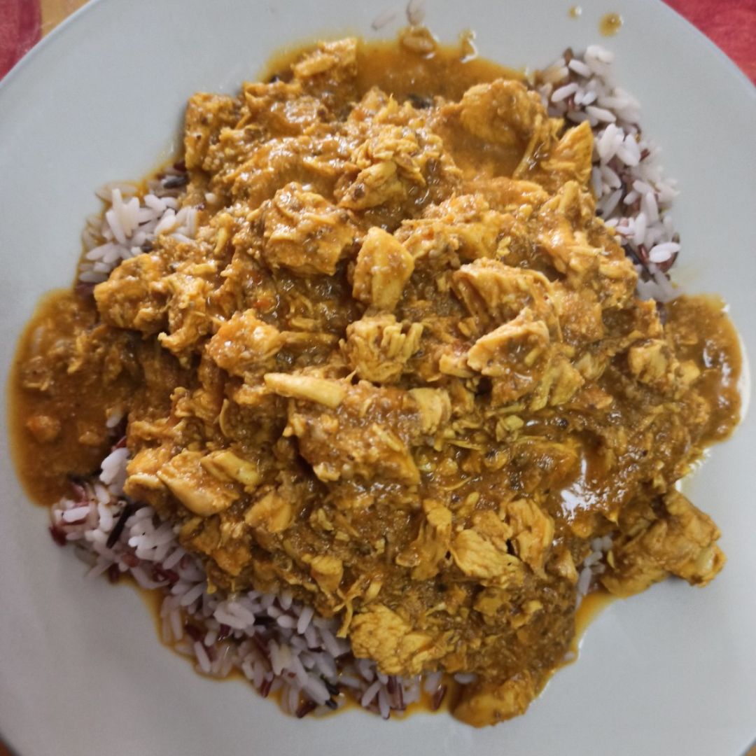 Pollo al curry con mix de arroces Pollo al curry con mix de arroces