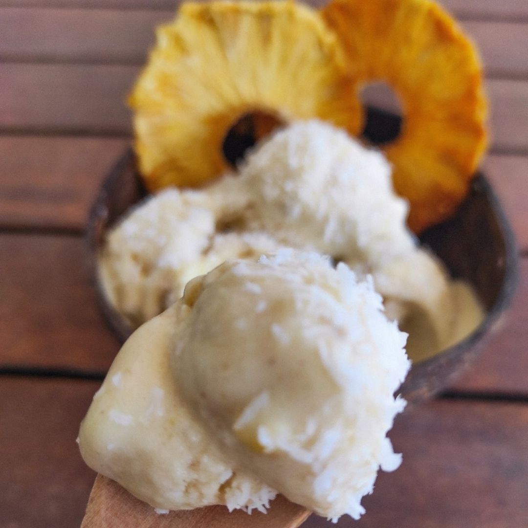 Helado de piña y plátano 😋 Helado de piña y plátano 😋