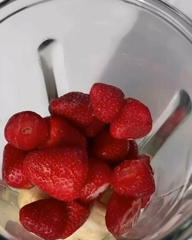 Helado de fresa y plátano sin azúcar añadido y sin lactosa Paso 3 Helado de fresa y plátano sin azúcar añadido y sin lactosa Paso 3