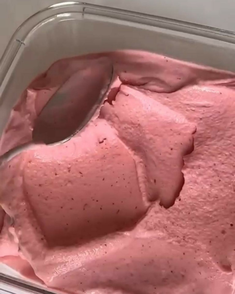 Helado de fresa y plátano sin azúcar añadido y sin lactosa Paso 5 Helado de fresa y plátano sin azúcar añadido y sin lactosa Paso 5