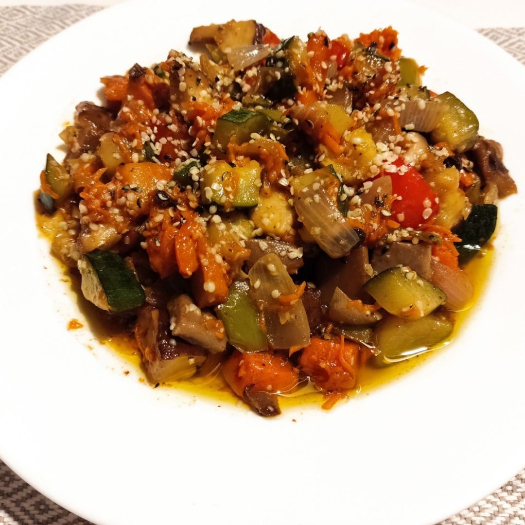 Wok de verduras con cáñamo Wok de verduras con cáñamo