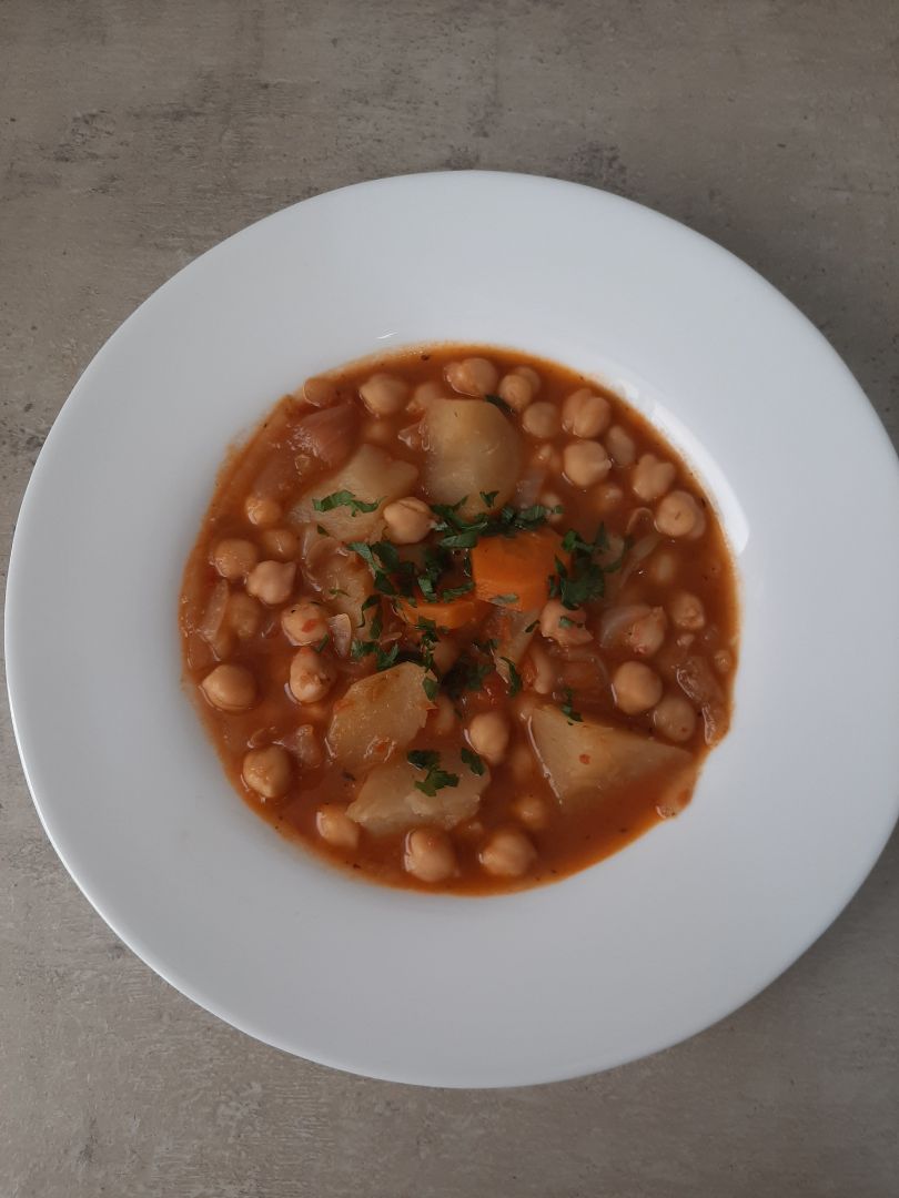 POTAJE DE GARBANZOS "A MI MANERA" POTAJE DE GARBANZOS "A MI MANERA"