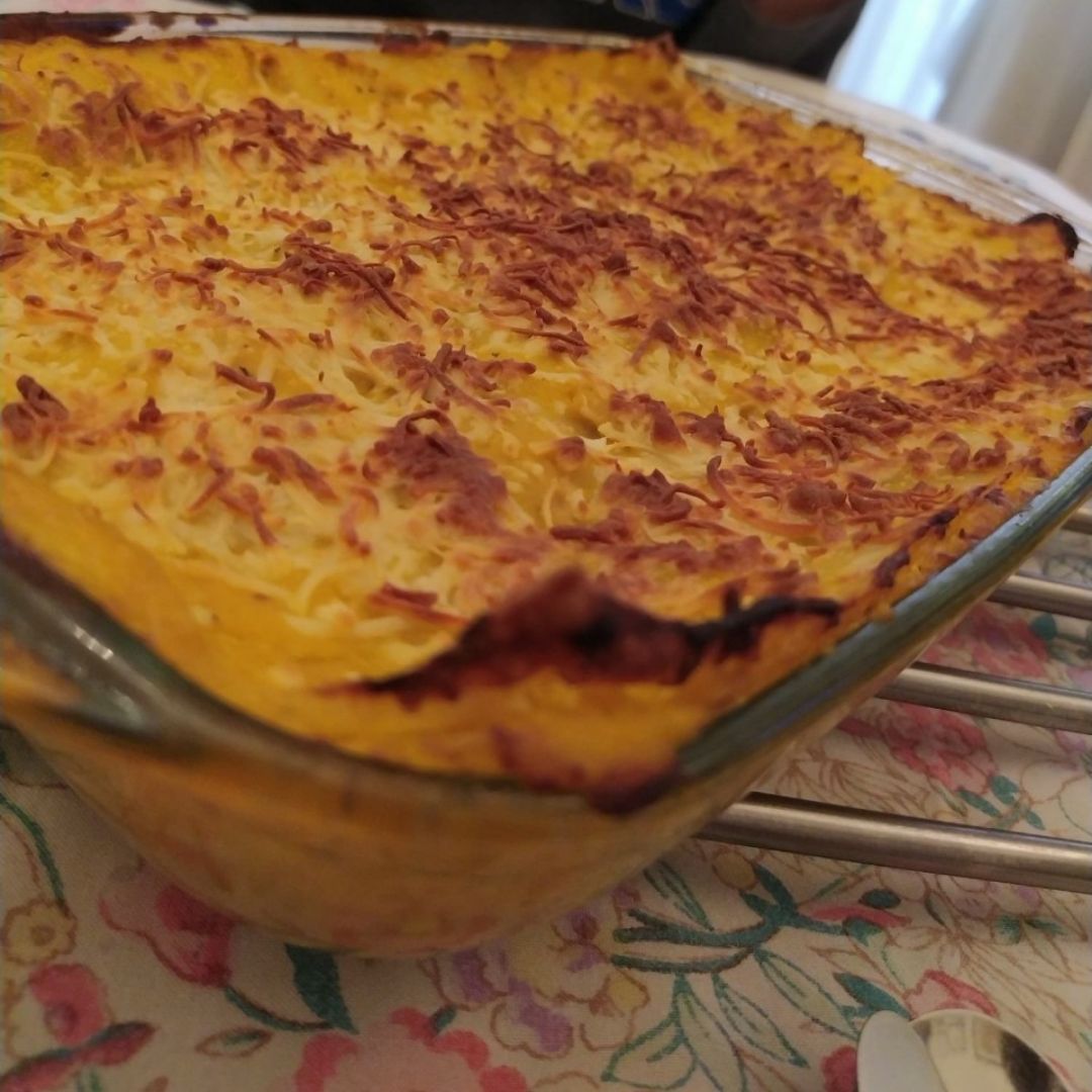 Lasaña de atún con bechamel de calabaza y zanahoria Lasaña de atún con bechamel de calabaza y zanahoria