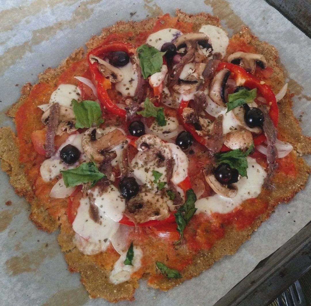 Pizza con base de quinoa (de @chefbosquet) 🍕 Pizza con base de quinoa (de @chefbosquet) 🍕