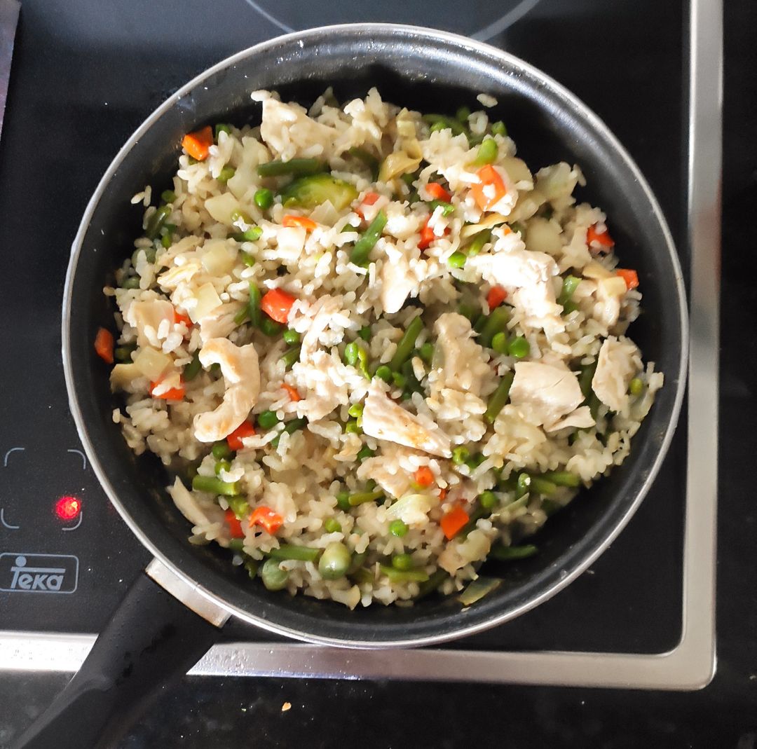 Arroz con verduras y pollo Arroz con verduras y pollo