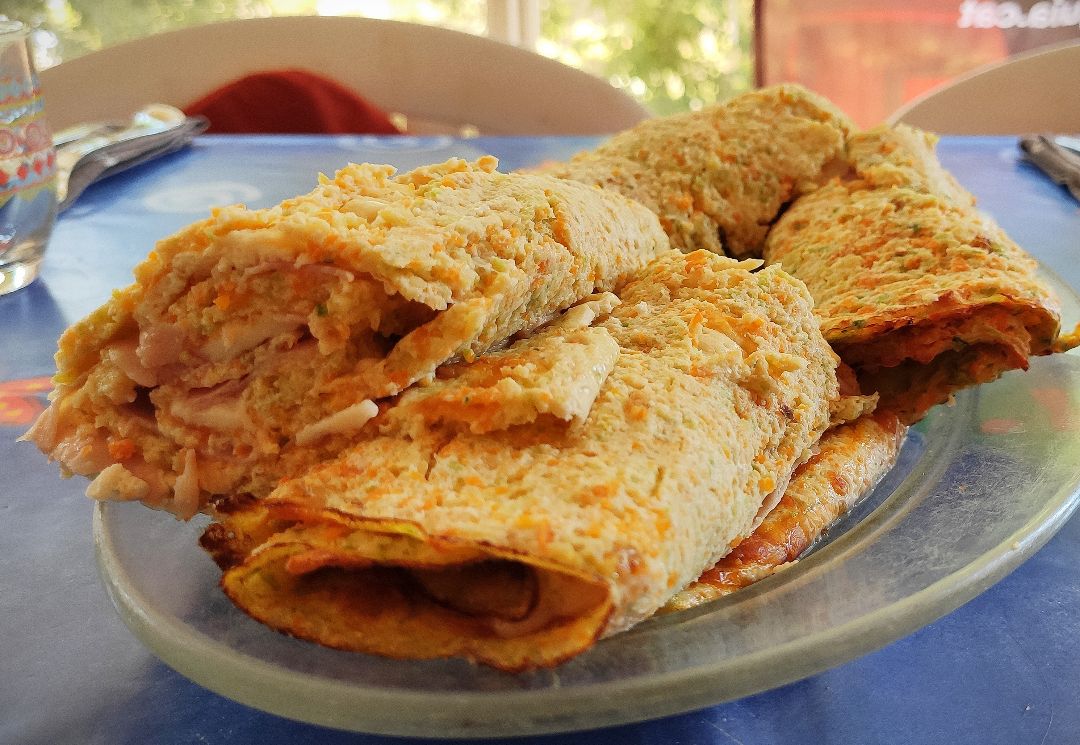 Rollo de verduras relleno