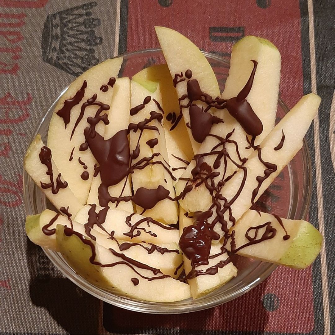 Snack de manzana con chocolate 馃崗馃崼 Snack de manzana con chocolate 馃崗馃崼