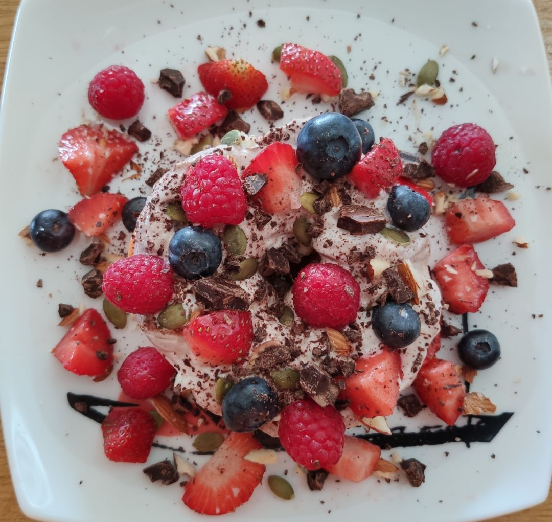 Donuts de papaya con yogur, frutos rojos y chocolate  Paso 2