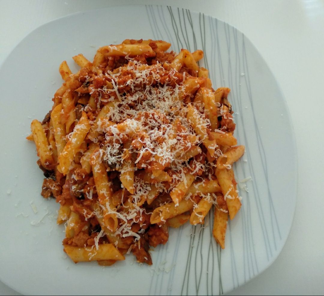 Macarrones con soja texturizada y champiñones Macarrones con soja texturizada y champiñones