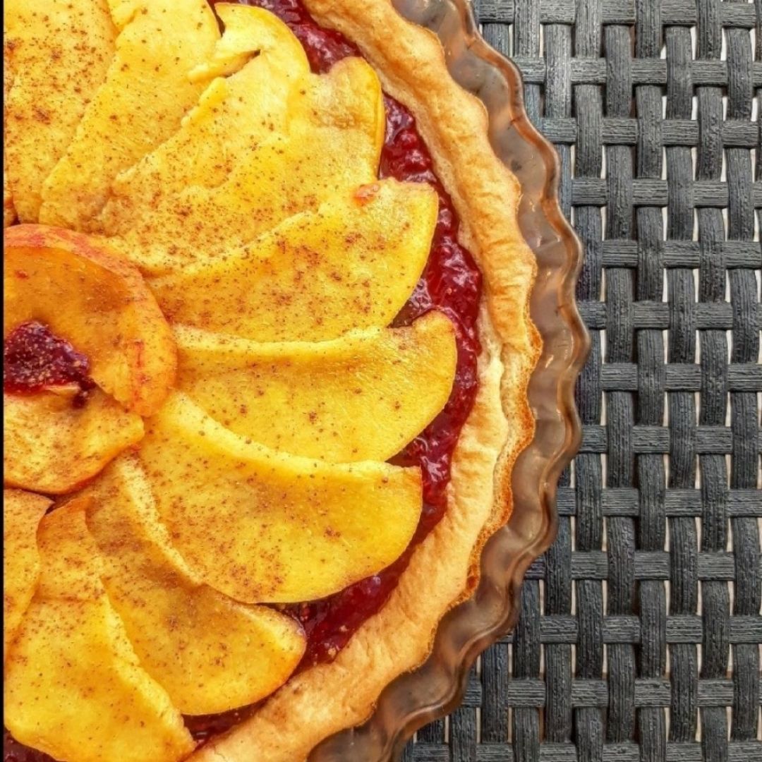 TARTA DE QUESO CON MERMELADA DE FRUTOS ROJOS Y MELOCOTÓN TARTA DE QUESO CON MERMELADA DE FRUTOS ROJOS Y MELOCOTÓN