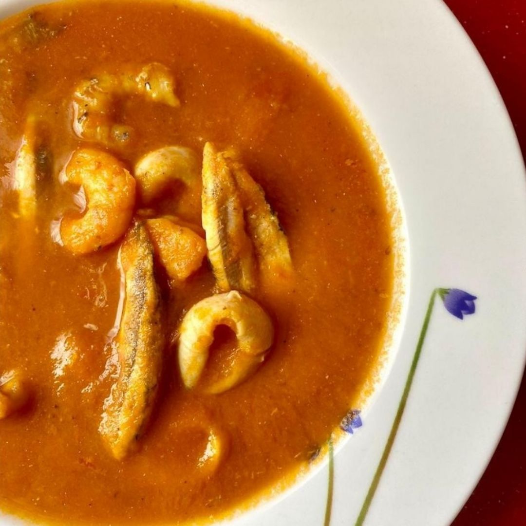 Guiso de tomate o de pescado. Guiso de tomate o de pescado.