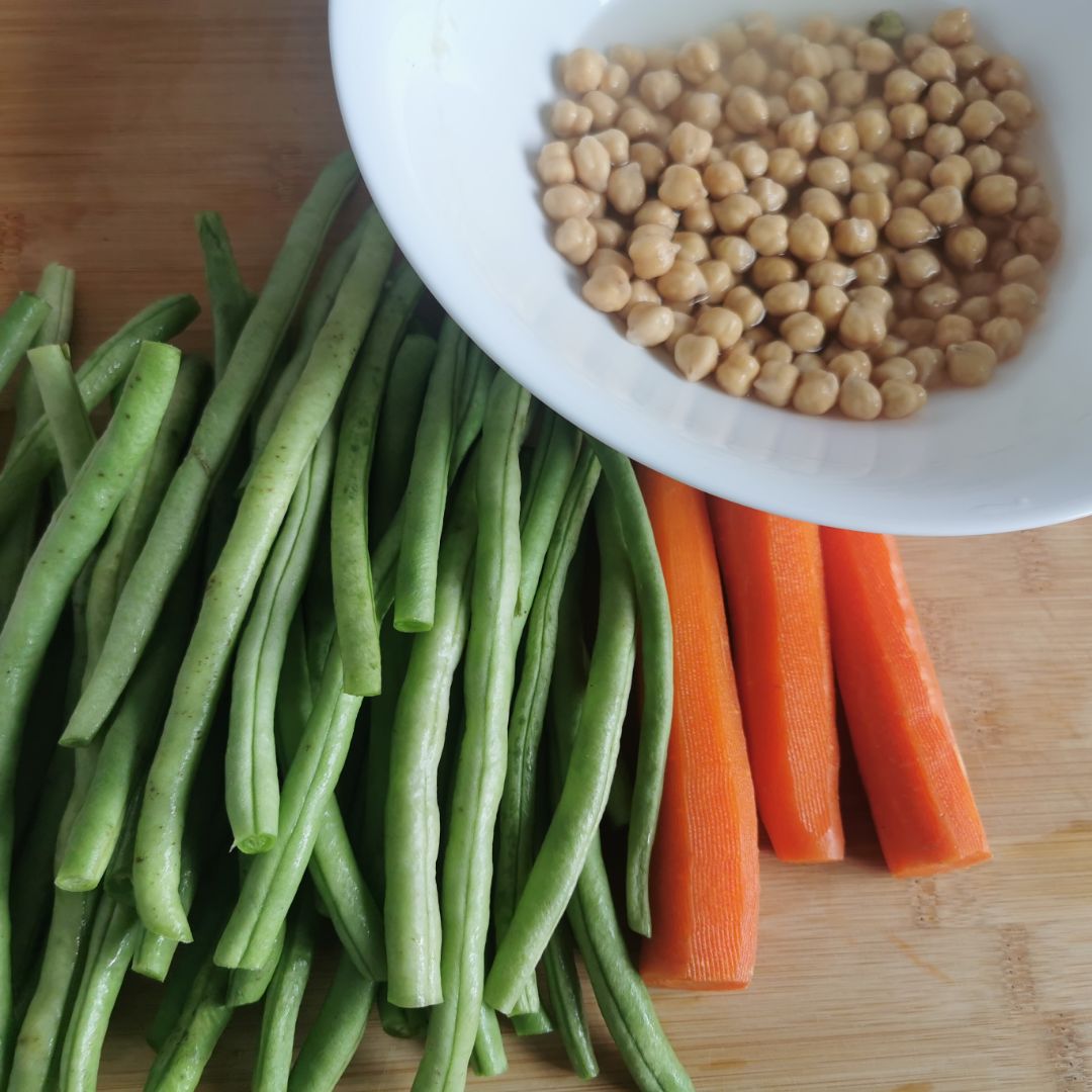 Potaje de garbanzos y judías verdes. Step 0