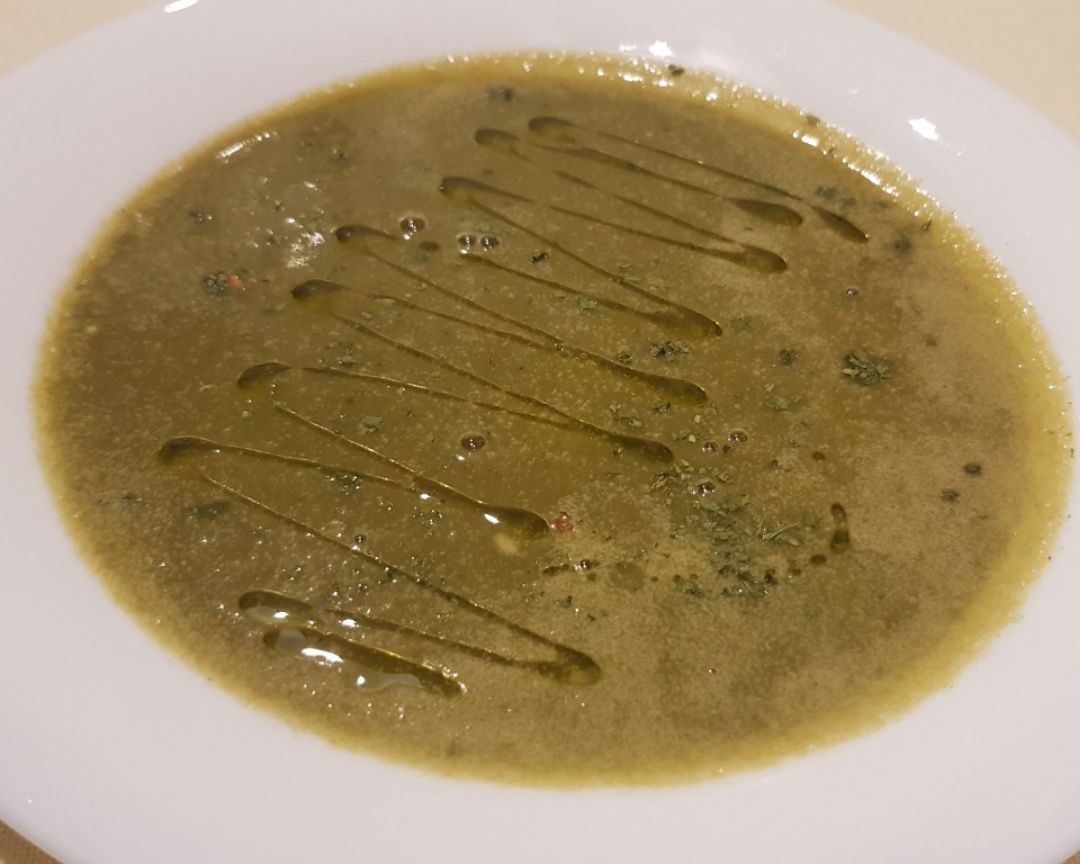 Sopita de espinacas con base de vichyssoise Sopita de espinacas con base de vichyssoise