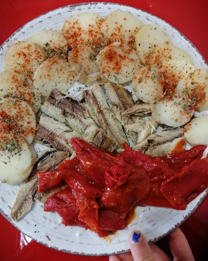Sardinas con patatas y pimientos Sardinas con patatas y pimientos