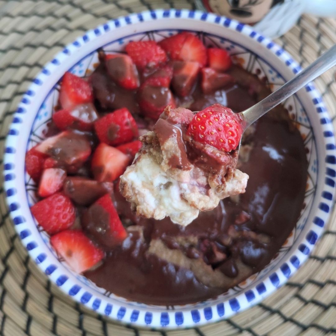 Avena horneada sabor tarta de queso y fresas