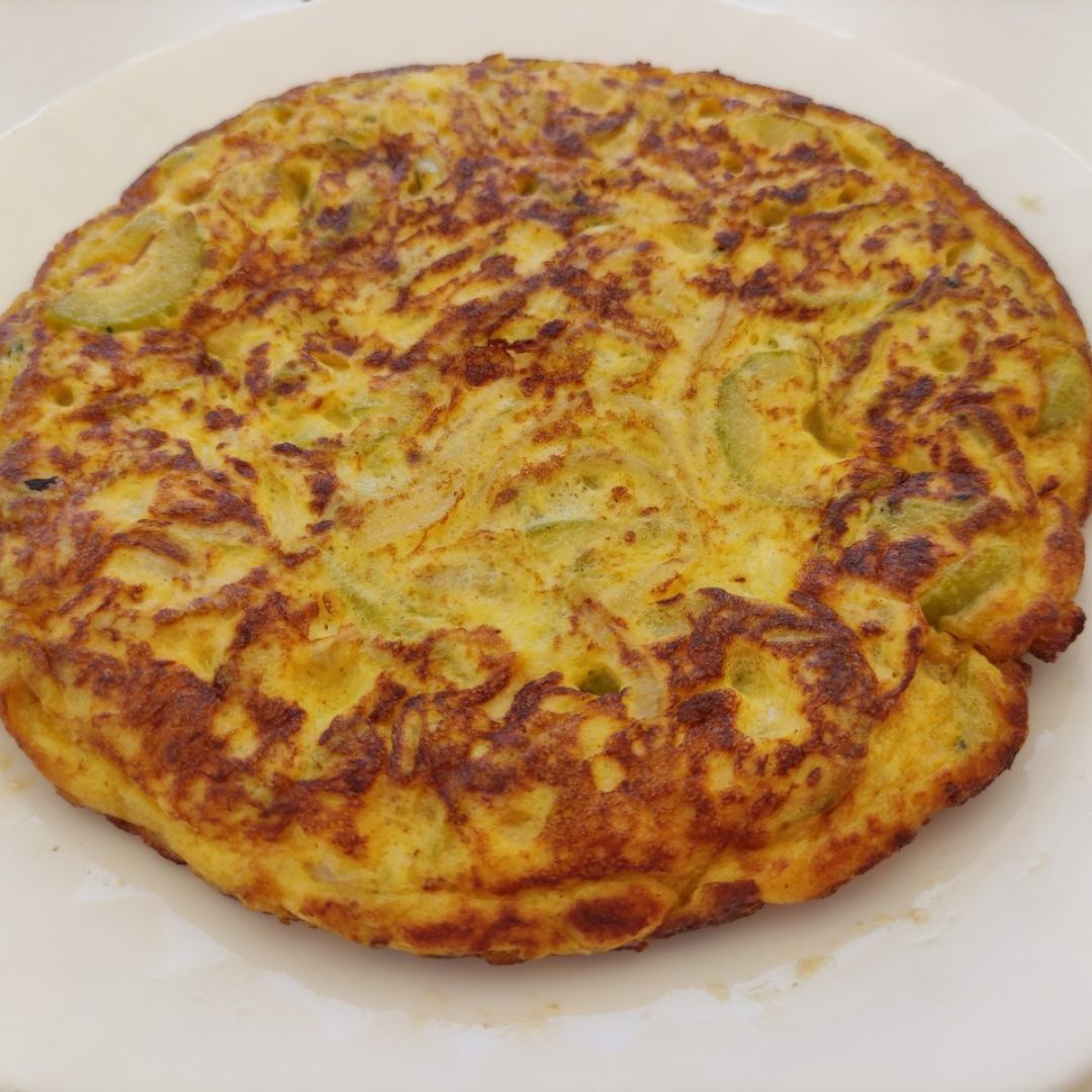 Tortilla de calabacín y cebolla Tortilla de calabacín y cebolla