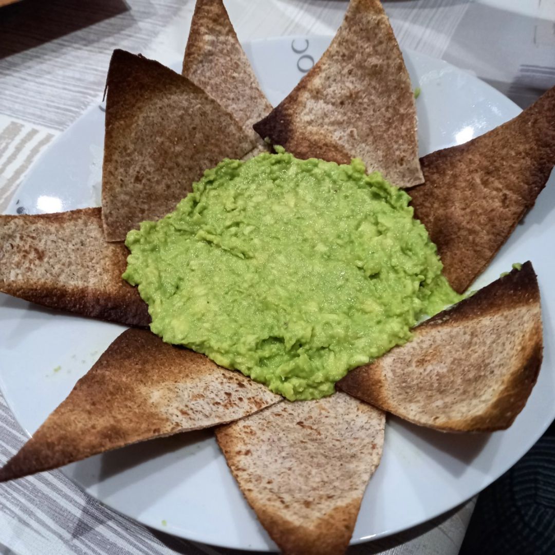 Nachos con guacamole Nachos con guacamole