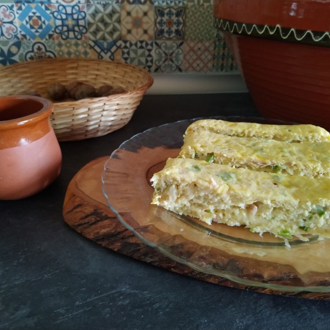 Pastel de puerros y ajetes con huevos de gallinas felices Pastel de puerros y ajetes con huevos de gallinas felices